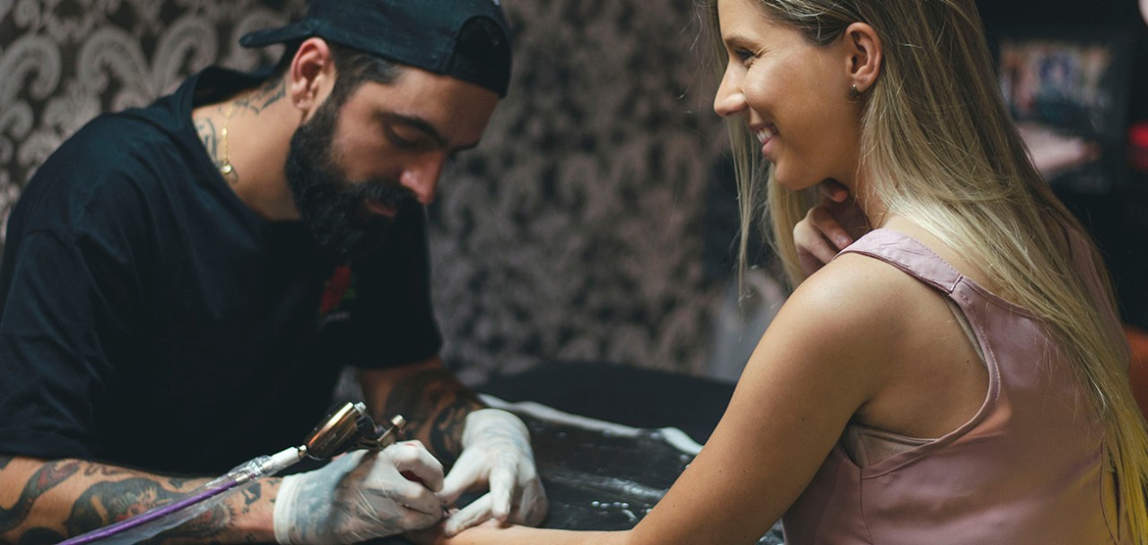 Quem tem tatuagem ou piercing pode doar sangue? Tire suas dúvidas aqui